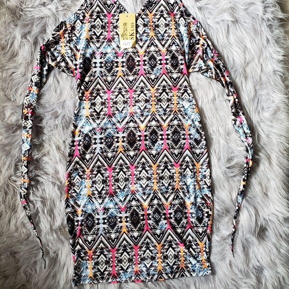 Multi colored fitted dress - Picture 4 of 5